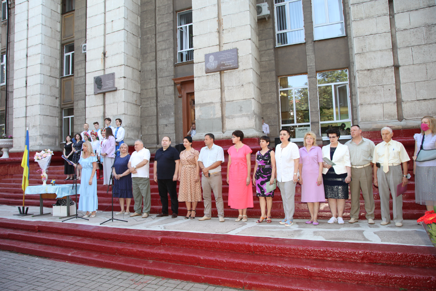 Вручення дипломів ЗЕФК — вітання від почесних гостей