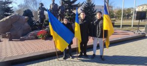 Хвилина мовчання та лампадки на вшанування полеглих воїнів-інтернаціоналістів