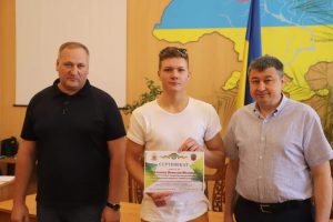 Студенти ЗЕФК серед стипендіатів — спільне фото після церемонії