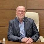 Овсянікер Дмитро — комерційний директор ПрАТ «Плутон», випускник ЗЕФК