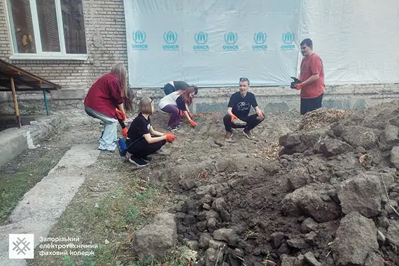 Всесвітній день прибирання у ЗЕФК: студенти під час толоки