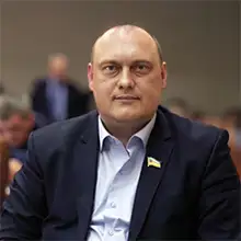 Олександр Ніколаєнко — Заступник начальника управління-начальника відділу з питань реформування адміністративно-територіального устрою управління з питань місцевого самоврядування та реформування адміністративно-територіального устрою виконавчого апарату Запорізької обласної ради, випускник ЗЕФК