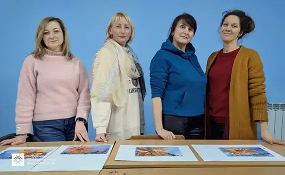 Психологічна підтримка викладачів у коледжі Запоріжжя: майстер-клас із живопису мастихіном «Соняшник»