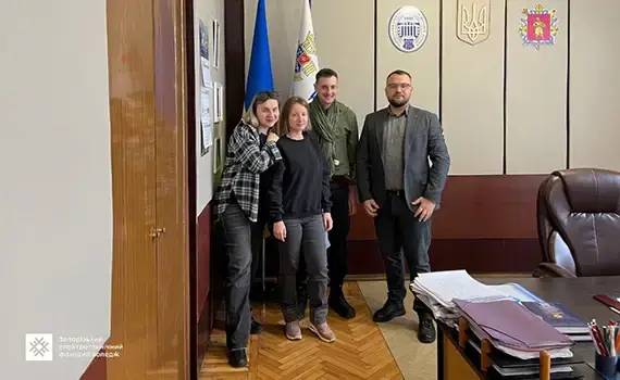 Волонтер з Франції Олександре Міар у коледжі Запоріжжя під час візиту