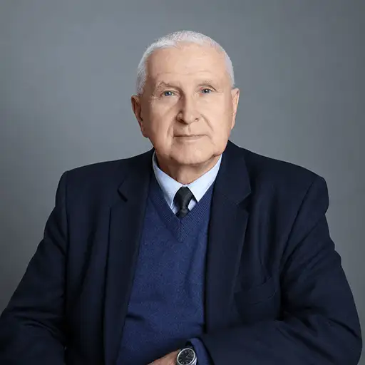 ПАЧКОЛІН Юрій Ефтович — завідувач електротехнічного відділення